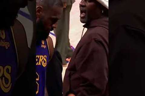 Wonder what Gary Payton is saying to LeBron..🤔 #shorts