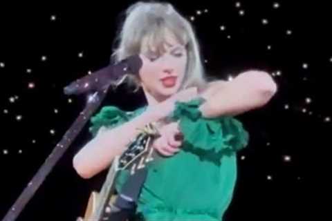 Taylor Swift BROKE her dress on stage
