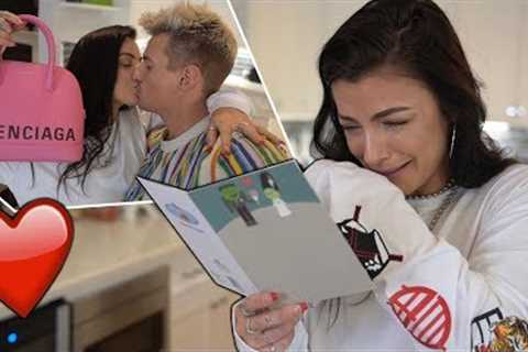 Anniversary Gift Brings Girlfriend to Tears (Emotional)