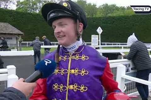 👑 First horse racing winner for King Charles and Queen Camilla 🏇 Racing TV