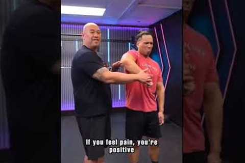 Shoulder Impingement Vs. Shoulder Tear [2 Simple Tests]