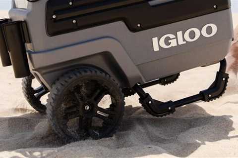 Igloo Trailmate Journey will meet all your summer tailgating needs