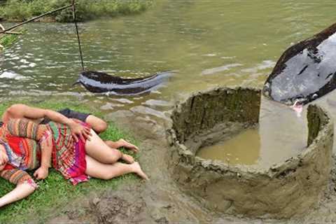 Primitive Survival Technology - Skills To Teach Catching River Fish, Survival Skills In The Jungle