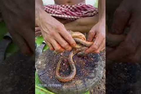 Cooking food Survival skills Cooking in forest  Besat Primitive Eatking Skill #118