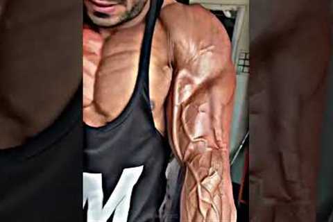 VEINS CHECK 🔥🔥|| RIP BODY FAT 😱😱|| #shorts #gymmotivation #veins #bodybuilding #viral #trending ..