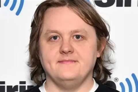Lewis Capaldi Cancels Tour Dates for Next Three Weeks