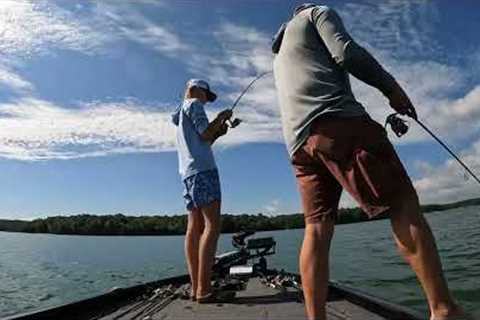 Fishing on Lake Hartwell in the DEAD of Summer!(CRAZY DAY ON THE LAKE!)