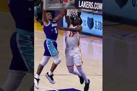 LeBron was enjoying these dunks 😆 #shorts