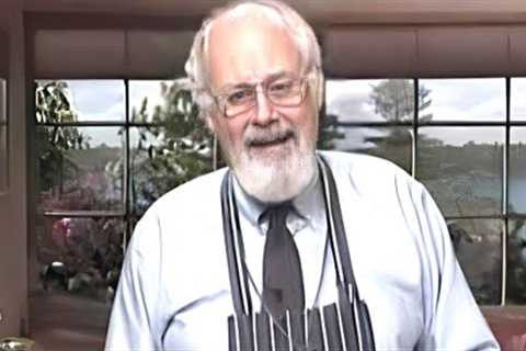 Celeb Chefs From The '90s Who Totally Vanished