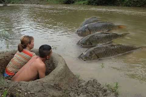 Primitive Life : Living Off Gird, Catch Fish Wild, Build Bunkers To Catch Fish, Survival Skills