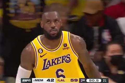LeBron James Finishes with the Reverse Dunk