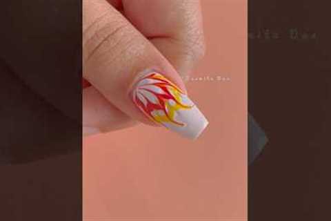 Easy Nail Art Design 💅🏻 #nailart #nailartdesigns #shorts