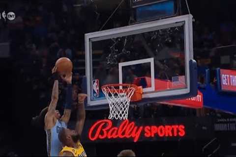Ja Morant JUMPS OVER LEBRON JAMES! 😱