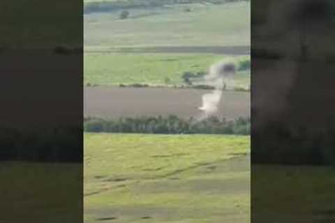 Ukrainian FPV drone destroys Russian T-80BVM tank in Eastern direction #war #russiantank