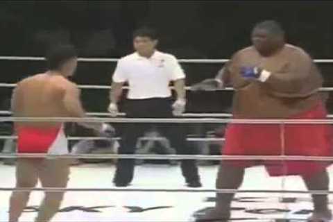 700 lb  Fat Guy vs 170 lb  MMA Fighter Low