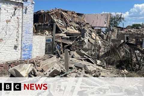 Ukraine war: Missile and drone strikes as African leaders visit Kyiv - BBC News