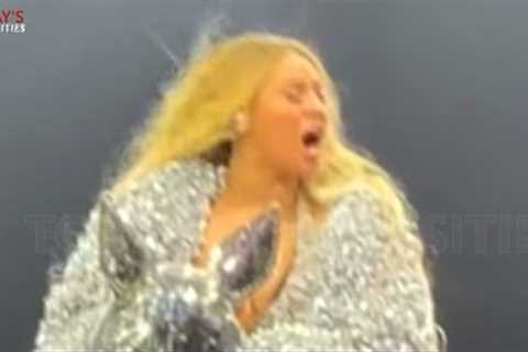Beyonce was removed from the stage 'Annoyed' mounted on a horse