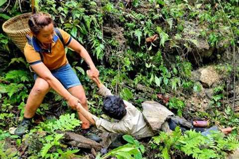 Alone Survival-The Man Trapped Under the Rock - Turtle Catching Skills -Survival Skills