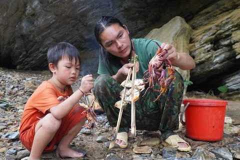skills, finding and catching rock crabs, stream fish, with the boy, survival alone