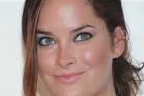 Whitney from Next Top Model looks so different