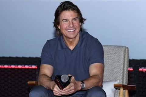 Tom Cruise touches down in Sydney