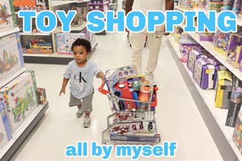 SHINE GOES TOY SHOPPING FOR THE FIRST TIME! *Adorable*