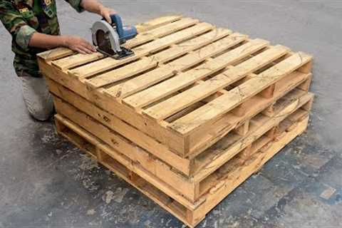 Carpenters Create Wood Chips Into Unique And Creative Works Such As Tables, Chairs, Cabinets, Beds