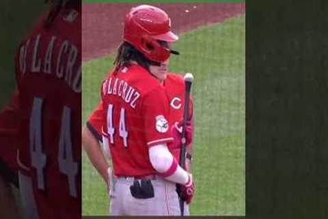 Elly De La Cruz using illegal bat?