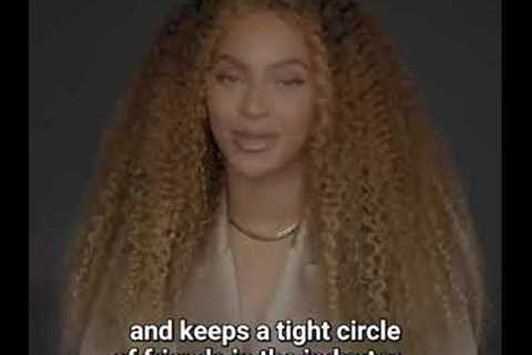 Adele Ignores The Kardashians At Her Concert