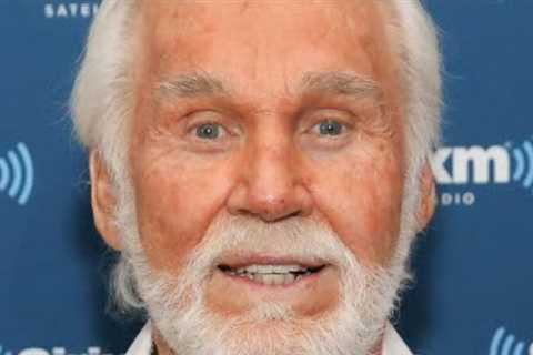 Each singer from We Are the World who has passed away