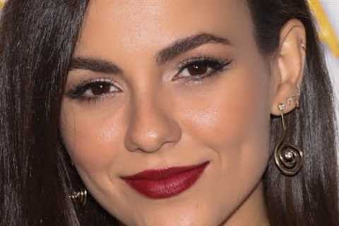 Celebs whose first kisses were on screen