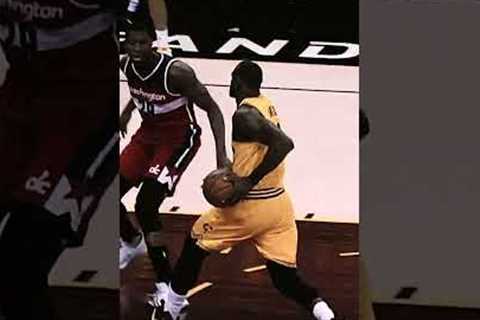 LeBron had ENOUGH of wearing glasses 😁