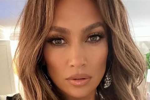 Jennifer Lopez Marks One-Year Ben Affleck Anniversary By Teasing Song About Vegas Wedding