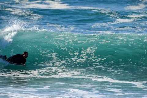 You Should Know These 6 Tips Before You Try Bodyboarding
