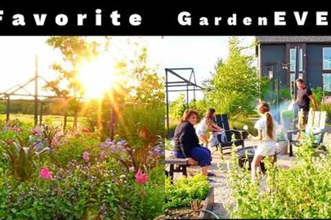 Favorite Garden EVER! Garden Design, Tips &amp; Varieties On a GARDEN WALK with S'mores