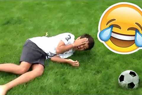 BEST FOOTBALL VINES 2023 - FAILS, SKILLS &amp; GOALS #32