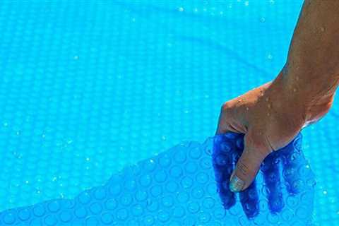 The 5 Best Solar Covers for Pools to Keep Heat Out