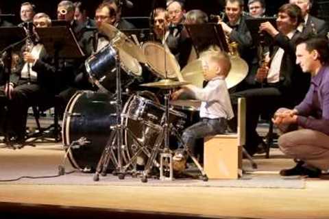 [HD] Lyonya Shilovsky - 3 Years Old Russian Drummer Leads Orchestra of Adult Musicians