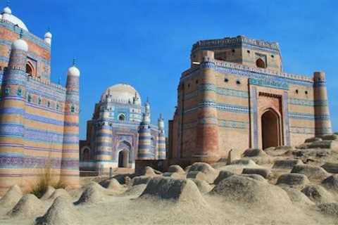 Explore Pakistan: the Ultimate Guide to Backpacking