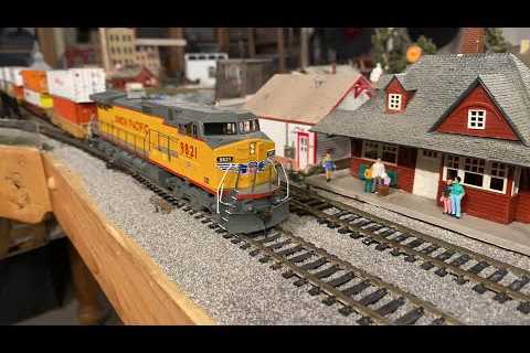 Running HO Trains &amp; Locomotives Live on my Layout
