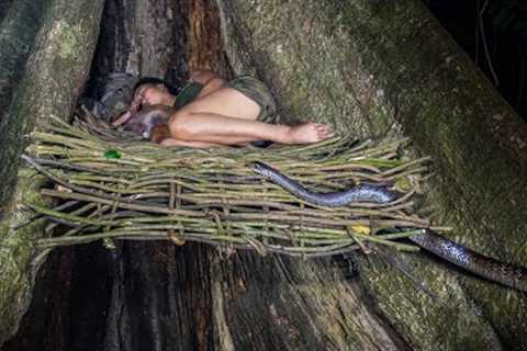 Sleeping Under the Tree of Death - Venomous Snakes Crawling Around at Midnight.../ P.2 - Series III