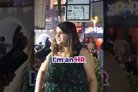 How much does an HR make?