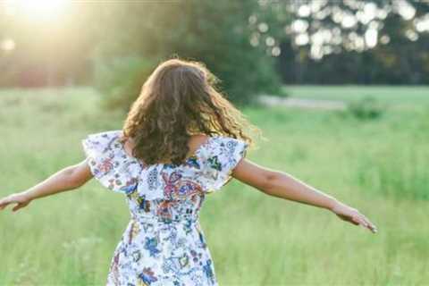 Floral dresses: Mixing and matching different prints and colors