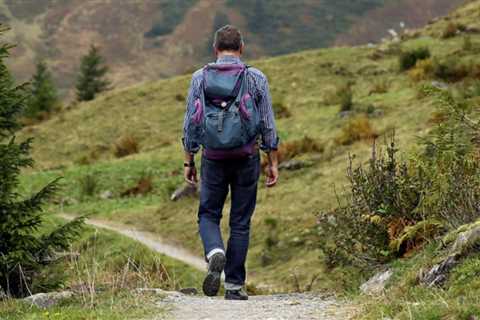 Ten Essentials for Hiking and Camping