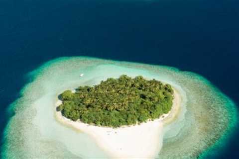 Renting an Island Hopping Boat: Enjoy Unparalleled Freedom and Flexibility