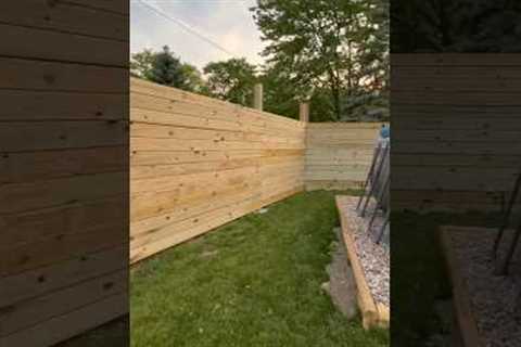 DIY Wooden fence Install #fence #woodfence #pool #backyard #privacyfence #ideas #landscaping #diy