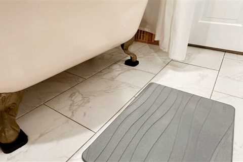 The 5 best stone bath mats are antimicrobial, quick-drying and easy to clean.