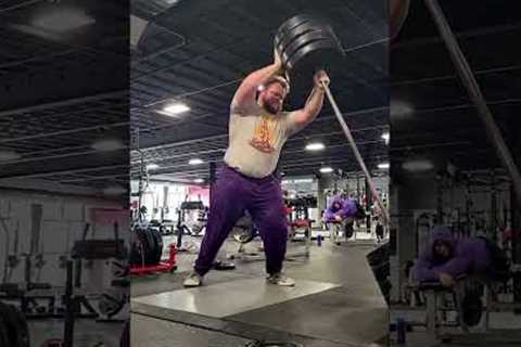 Strongman Leaves Gym In Shock