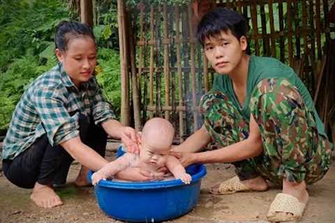 Harvest taro, garden, grow vegetables, bathe the baby