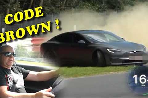 Tesla Model S Plaid violent high-speed spin-off at Nürburgring!